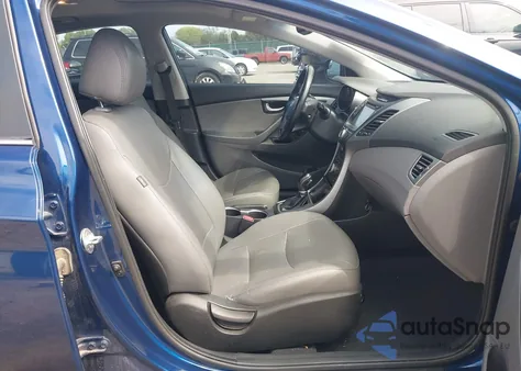 2016 Hyundai Elantra Limited z USA, uszkodzony, nr VIN 5NPDH4AE3GH652622